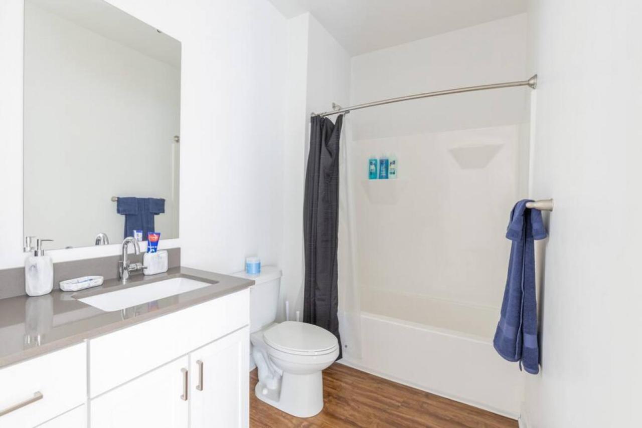 Affordable 1Bd, Comfy Queen Beds, With Gym インディアナポリス エクステリア 写真